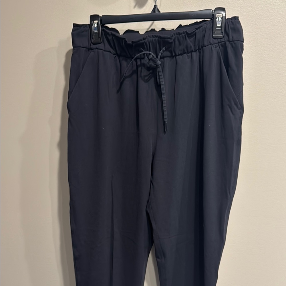 Lululemon Black Drawstring joggers - size 10